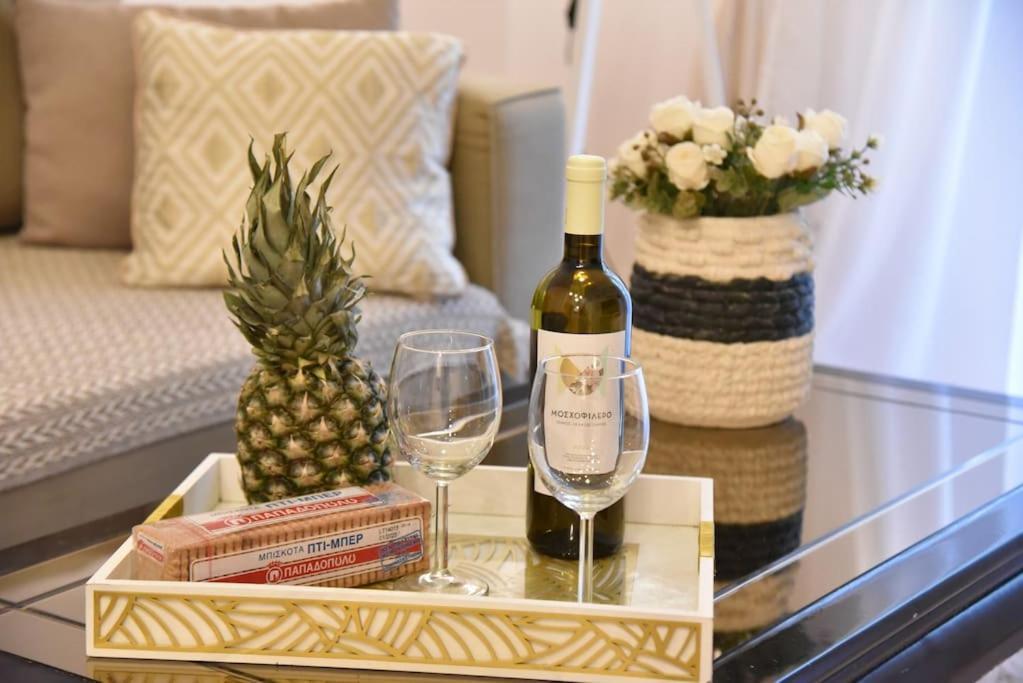 Tiny Treasure Apartment Atene Esterno foto