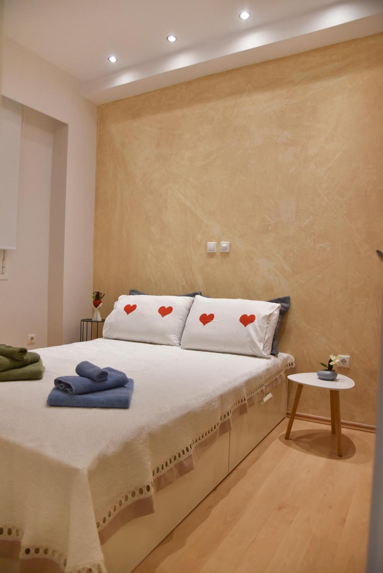 Tiny Treasure Apartment Atene Esterno foto